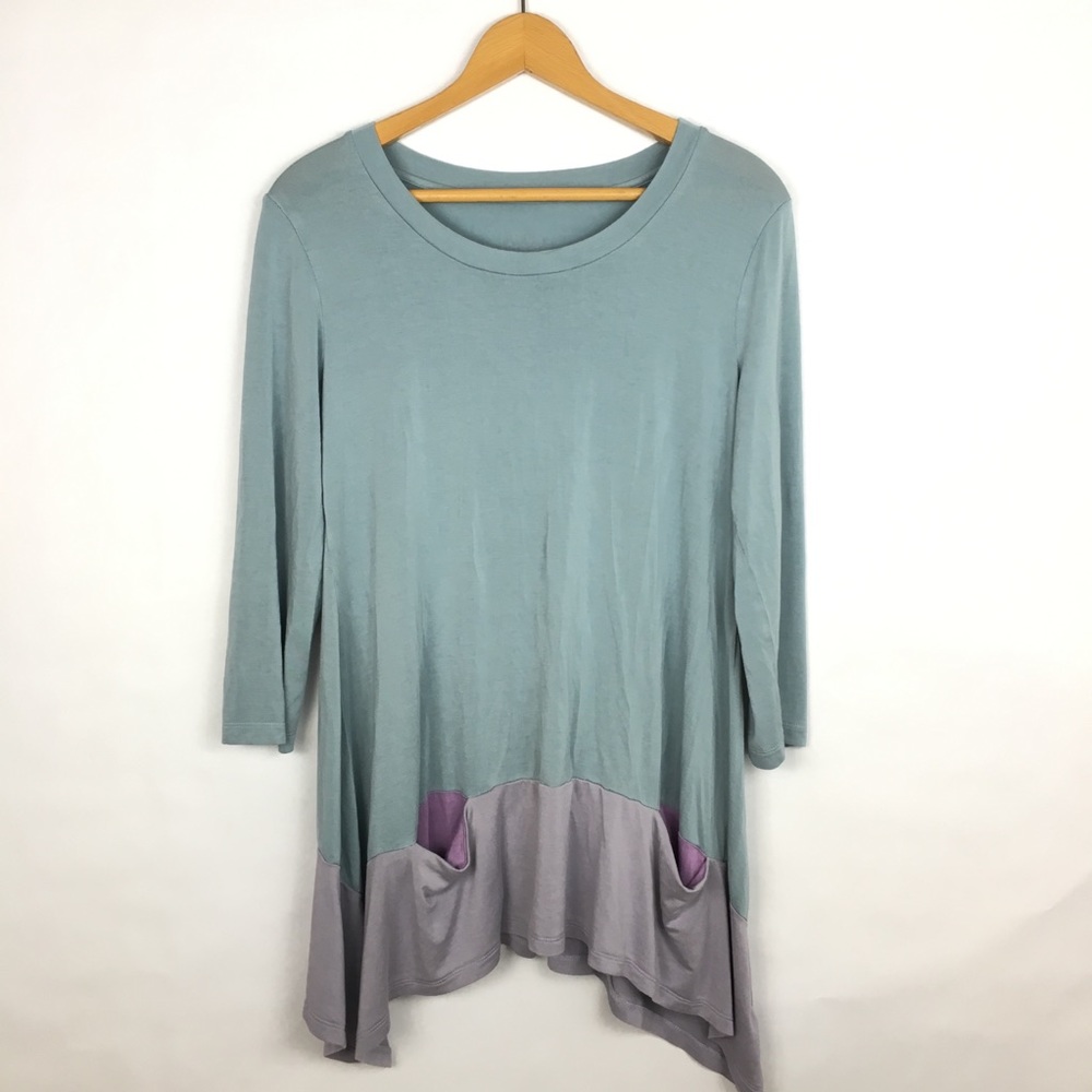 LOGOLori Goldstein Knit Top Contrast Hem & Pockets